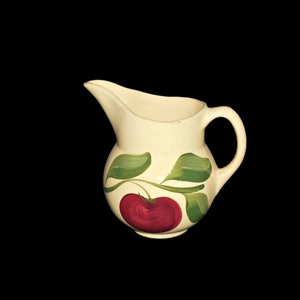 No 15 Watt Pitcher,Watt Yellow Ware,Original Watt Apple Pitcher,Watt Apple Pottery,Watt Pottery,Watt Pitcher,Original Apple Watt Pottery,