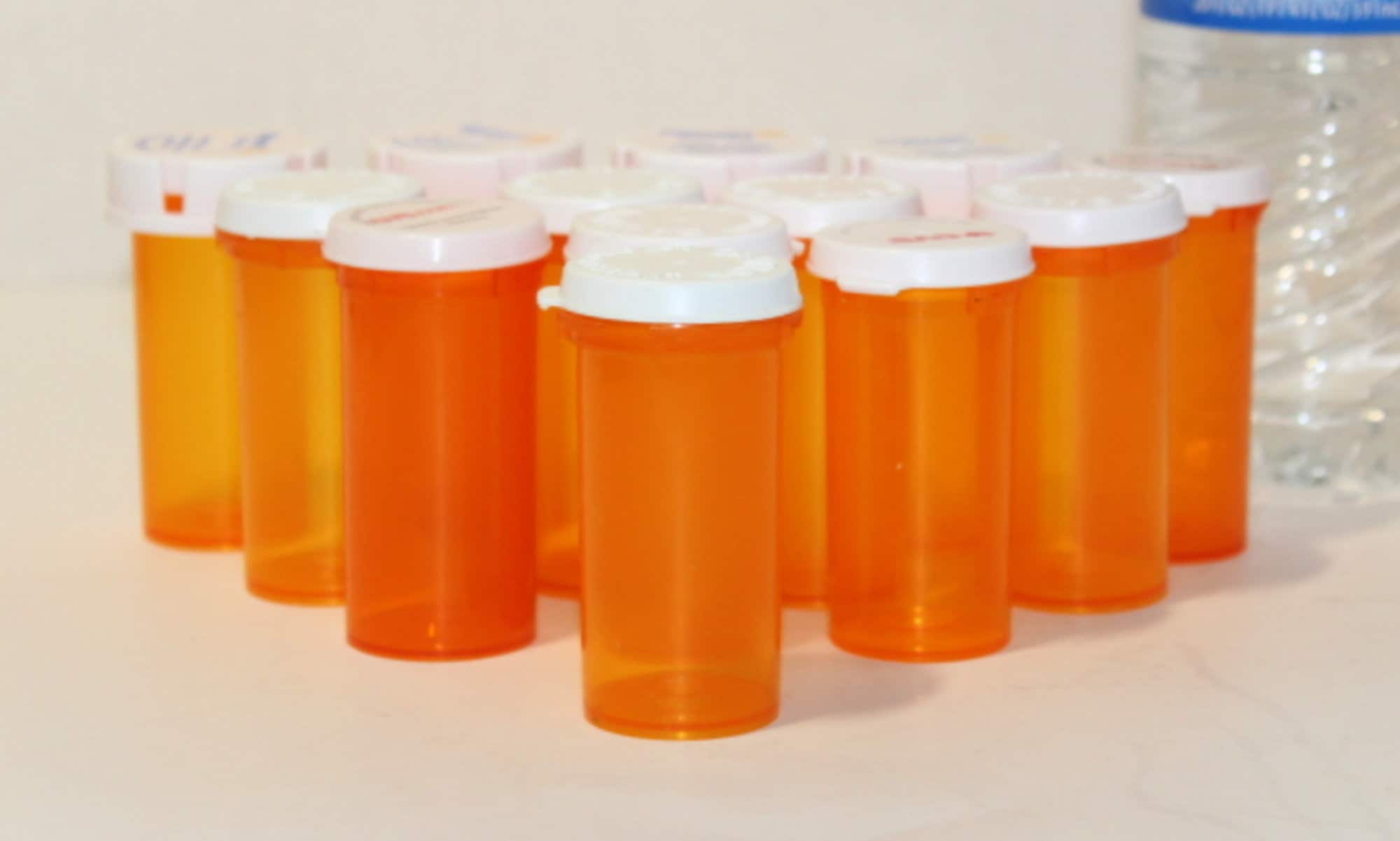 Empty Plastic RX Pill Medicine Bottles Containers Amber Reversible Lid –  Mason City Poster Company
