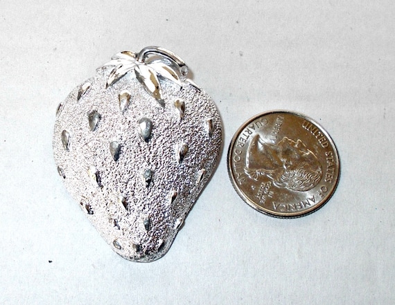 Sarah Coventry Pin,Sarah Coventry Silver Strawberry,Sarah Coventry Strawberry Pin,Sarah Coventry Strawberry Brooch,Sarah Coventry Jewelry