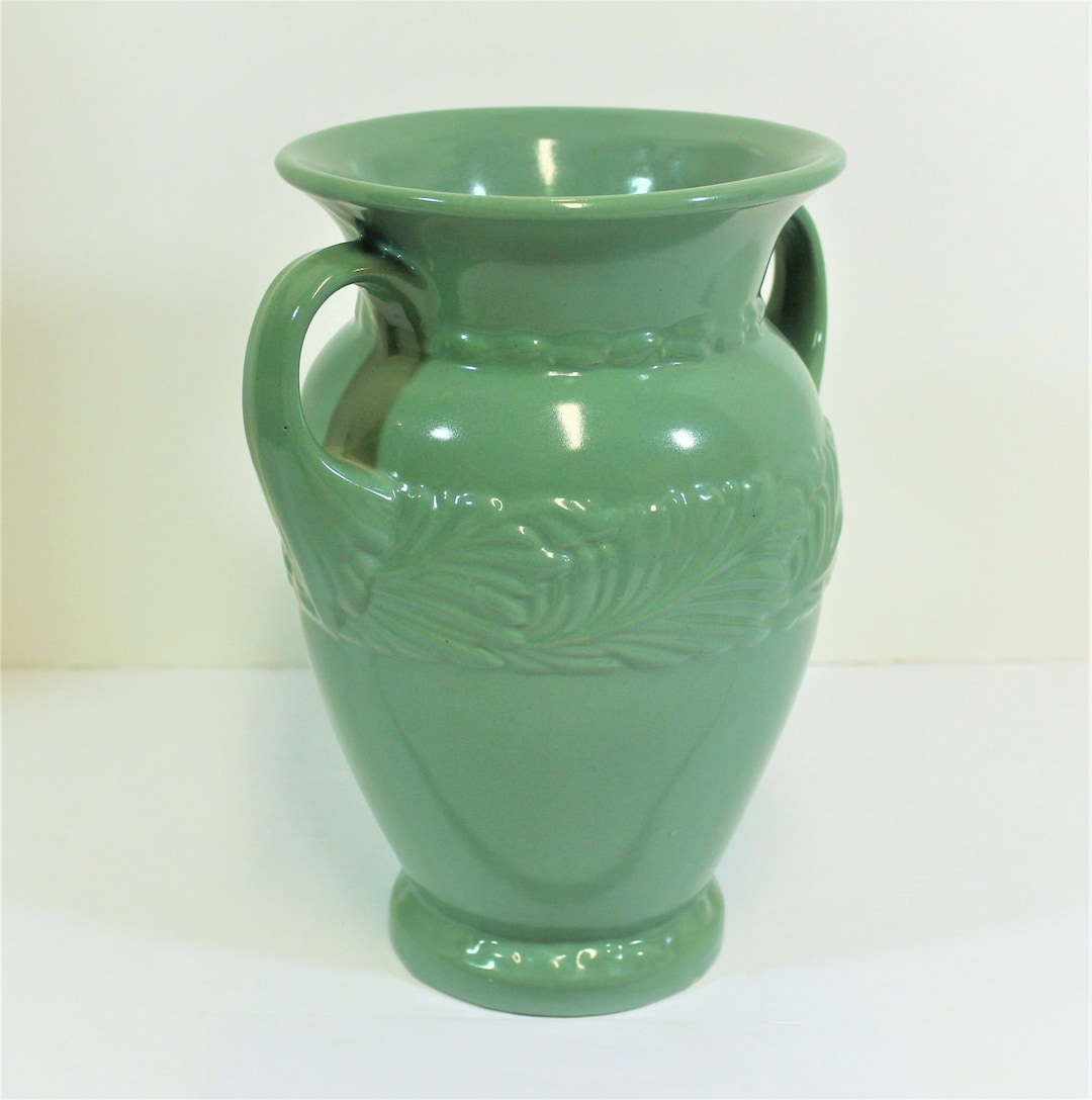 Abtinson Vase