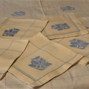 Linen Vintage Flower Tabledcloth and Napkins,Set of 6 Linen Napkins and Tablecloth,Flower Linen Napkins and Table Cloth,Tablecloth 6 Napkins