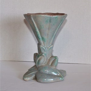 10&quot; Gonder Vase,Pink Gray Pearl Gonder Vase, Iridescent Gray Pink Gonder Vase,1940&#39;s Gonder Vase,1940s Vase,Gonder Pottery Vase,Gonder Vase