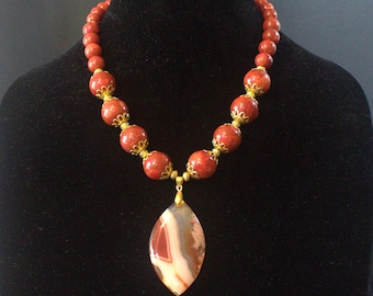 One of a Kind Beaded Genuine Corral with Gold Accent Agate Pendent,Corral Necklace,Genuine Coral Necklace,Genuine Red Coral Beads Necklace