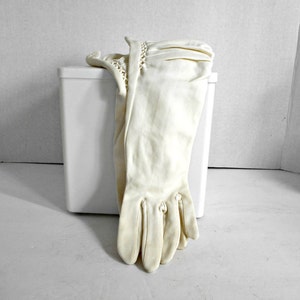 Size S Long White Vintage Gloves,Ruched White Vintage Gloves,Vintage Long White Gloves,White Long Vintage Gloves,Nylon White Long Gloves