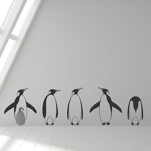 Penguin Parade with Baby Chick & Eggs Vinyl wall sticker decal art. Dowolny kolor i wybór rozmiarów.(#323)