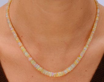 Naszyjnik z koralików z naturalnego opalu, 30 karatów złota 14k, zapięcie magnetyczne