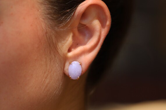 Vintage Lavender Jade & 14k Gold Oval Earrings - image 2