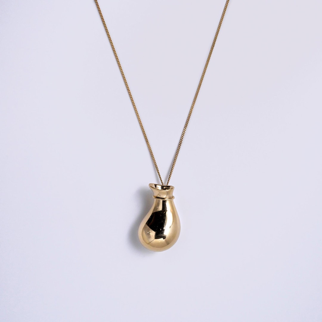 Vintage Elsa Peretti Tiffany & Co 18k Gold Bottle Jug Pendant