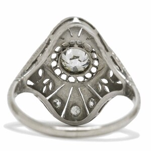 Anillo de compromiso antiguo Art Déco de platino con filigrana y diamantes imagen 5