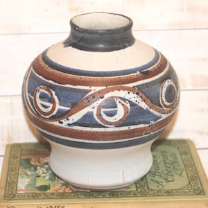 Bennet Welsh Stoneware Vase: 1971 Pacific Stoneware Pottery