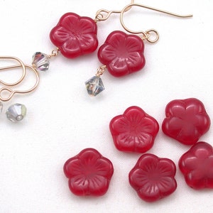 Red transparent White givre 14mm flat flowers. Last ones. Set of 15.