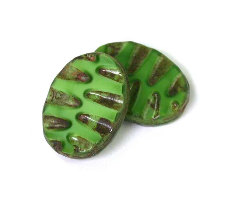 Kelly Green silk w/ Brown picasso 11 x 15 x 3mm carved oval. Set of 4, 6 or 10. image 2