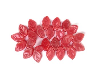 Tomato Red silk 7 x 12mm leaves. Set of 25.