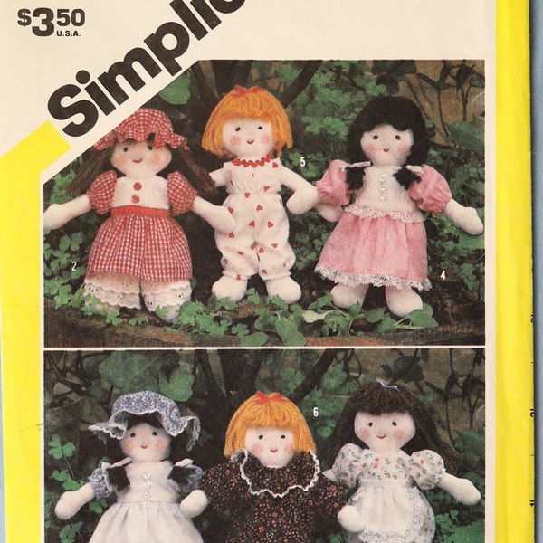 Simplicity 5785.  Mini rag dolls  pattern.  Vintage 1982 mini fabric dolls and clothes pattern.
