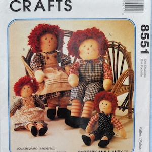 McCall&#39;s 8551. Raggedy Ann and Andy doll pattern. Vintage 1996 Raggedy Ann and Andy doll pattern.  13&quot;, 20&quot; dolls.  Rag doll pattern. Uncut