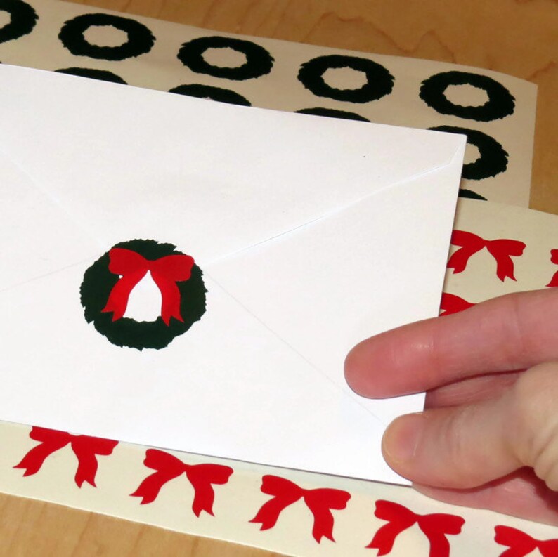 winter holidays envelope seals vinyl decals red bows peel and stick Christmas card labels wreaths DIY holiday decor wreath stickers