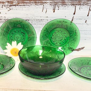 Vintage Sandwich Glass Plate and Bowl Set / Anchor Hocking / Emerald Green / Mid Century