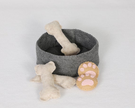 Felt Puppy Food / Play Dog Food / Toy Dog Dish and Food