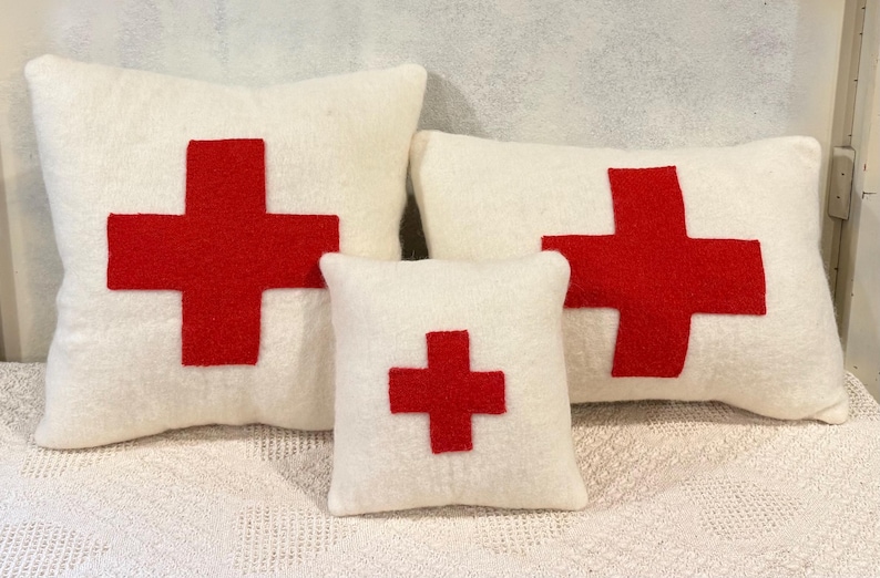 Mercantile Swiss Cross Pillow - Thumbnail 2