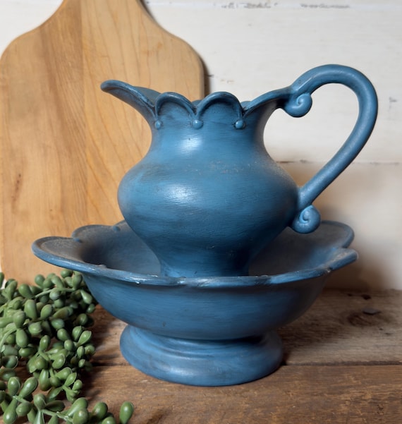 Vintage Washbasin Set / Blue Pitcher and Bowl / Farmhouse Decor