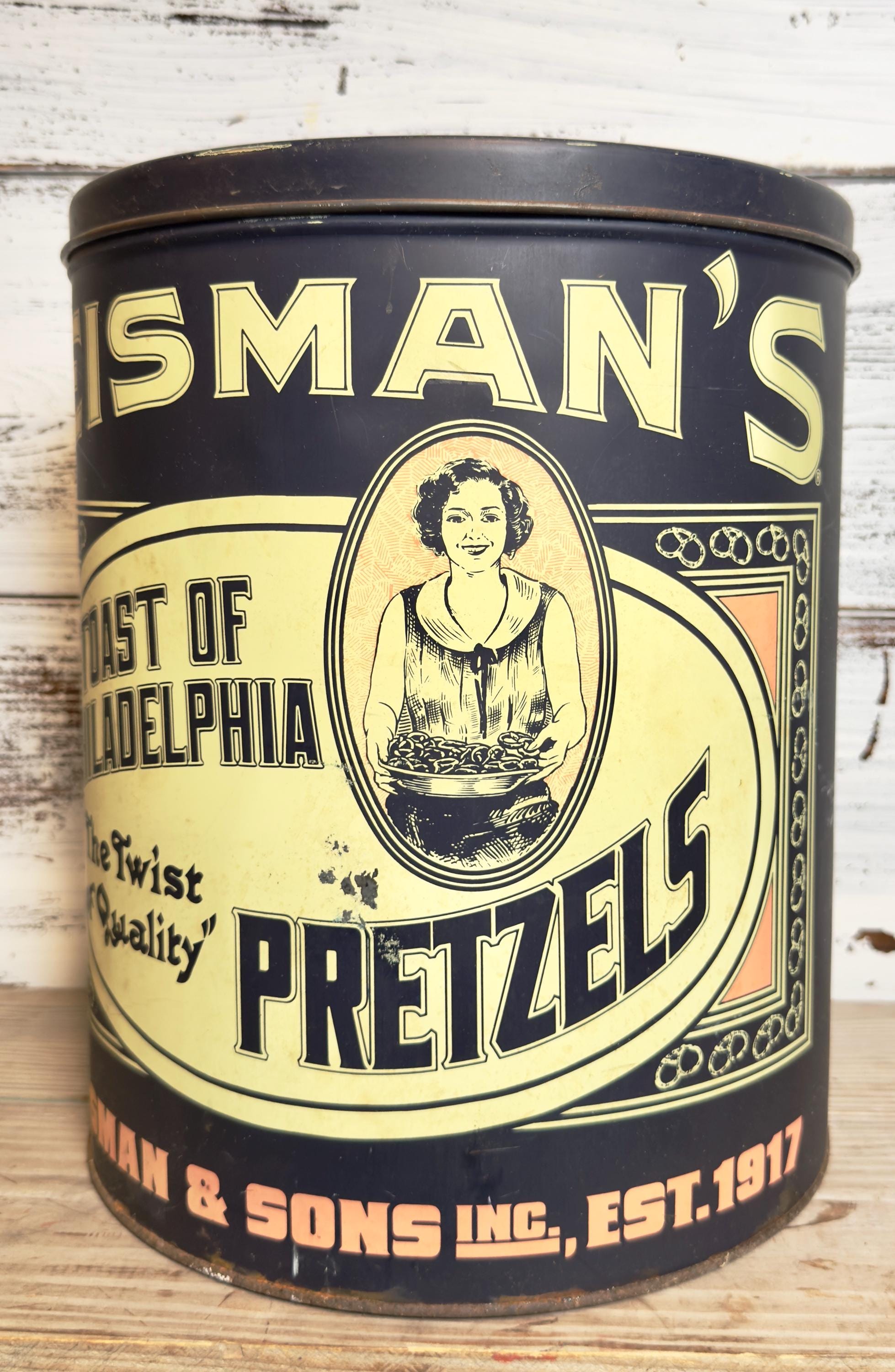 TOMガラス　メタル　ケース　REISMAN PRETZELS アメリカ Reisman Pretzels - Etsy