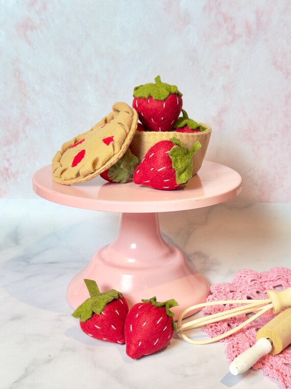 Felt Play Strawberry Pie / Make Your Own Pie