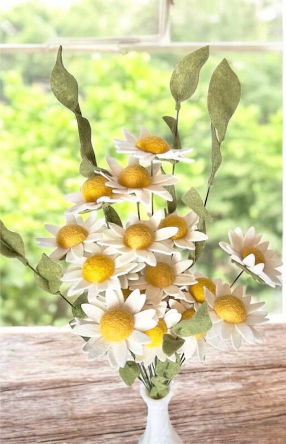 Felt Daisy Flower / Build Your Own Flower Bouquet / Eco-Friendly Sustainable Flower