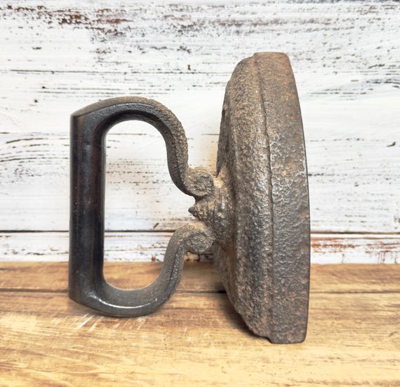 Vintage Cast Iron "Iron" Number 8