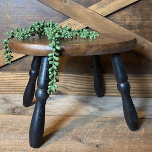 Vintage Wood Step Stool / Farmhouse Decor