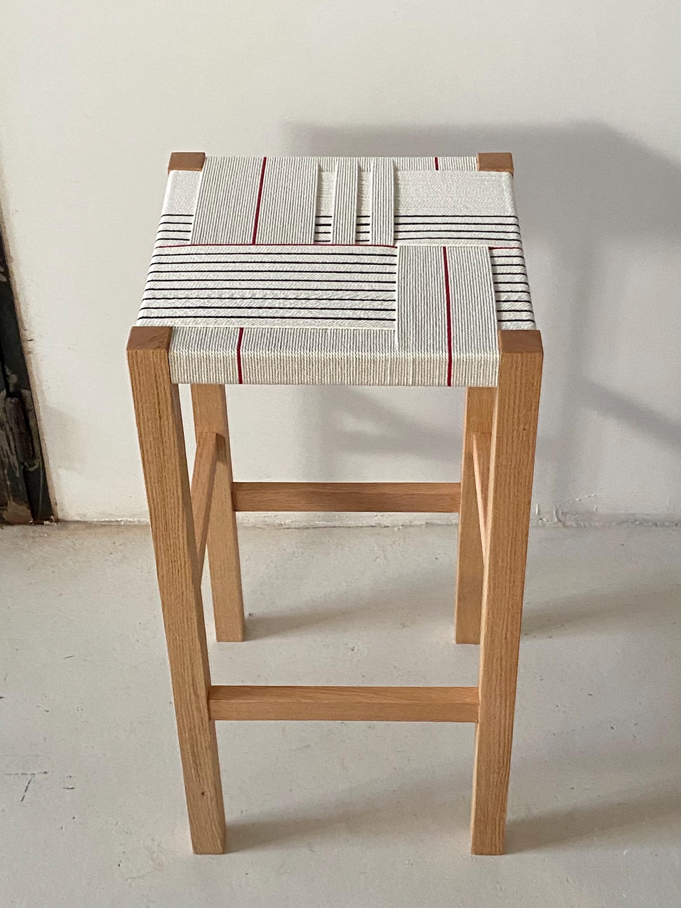 High stool. Handmade in rope and wood. KAI model.
