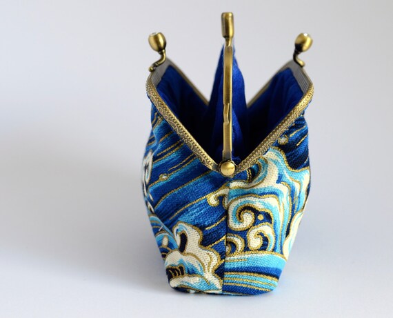 Hand crafted Japanese coin purse of cranes on bronze coloured double kiss lock frame #0155