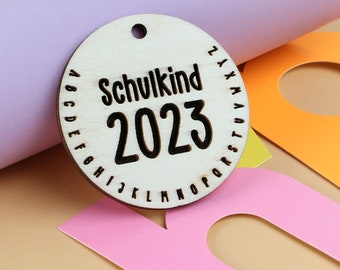 Schultütenanhänger Schulkind 2023 - Holzschriftzug 3D