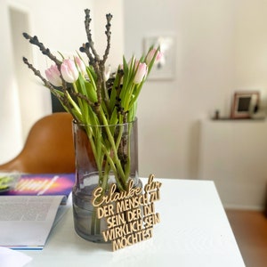 Permítete ser la persona que realmente quieres ser - Letras de madera en 3D