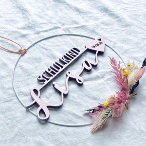 Conjunto DIY "Criança em idade escolar" com nome individual e data em um anel de metal e flores secas - letras 3D de madeira
