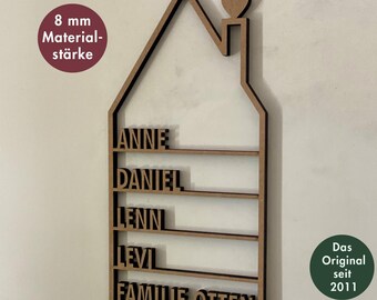 House with individual names in natural wood - 3D wooden lettering