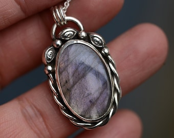 Purple labradorite necklace handmade with sterling silver and little details, witchy necklace