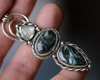 Seraphinite pendant with a triangle moonstone handcrafted with sterling silver 925, ooak jewelry