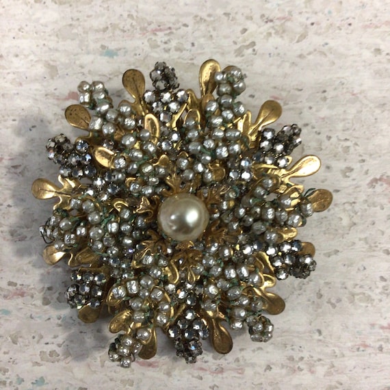 ミリアム・ハスケルの大きなシードパールラインストーンブローチ