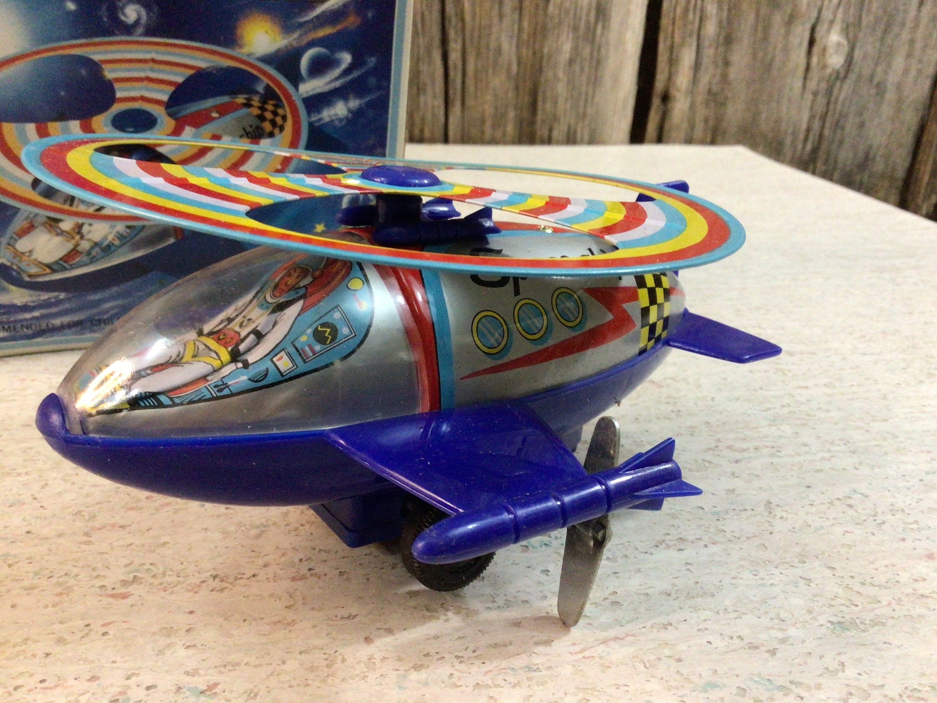 Vintage-Raumschiff-Spielzeug zum Aufziehen mit Box