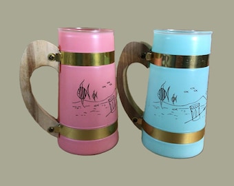 2 vintage Siesta ware tropical glasses