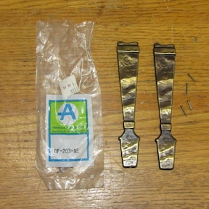 40 pieces vintage cottage style hardware variety of styles