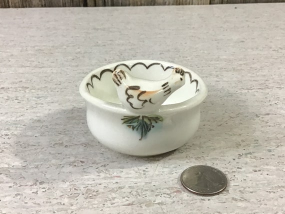 2 small hand painted ceramic bowls - image 2