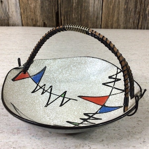 Classic mid century Inarco candy dish with handle