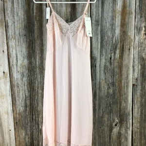 NOS vintage pink Van Raalte slip Size 36