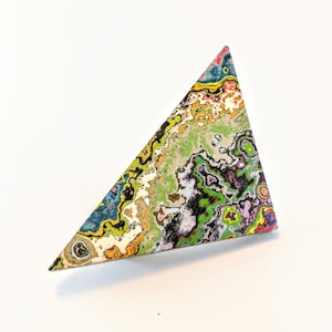 GRAFFITI BROOCH, HANDMADE Brooch, Street Art Brooch, Durable Brooch, Colorful Designer Handmade Graffiti Spray Paint Fordite Brooch