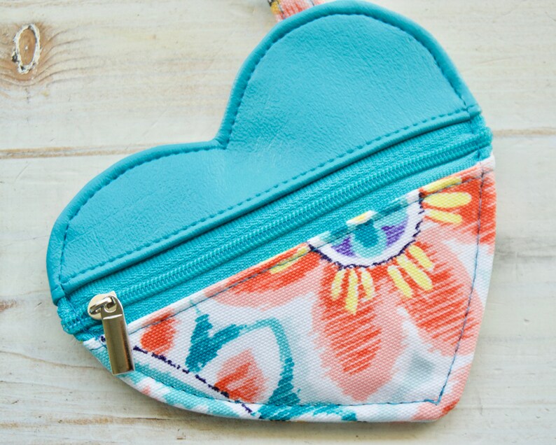 Earbud holder heart zipper pouch zipper coin pouchkey chain Etsy