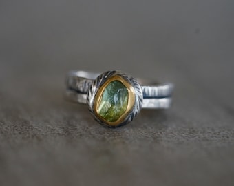 Green tourmaline and 22k gold swirl ring size