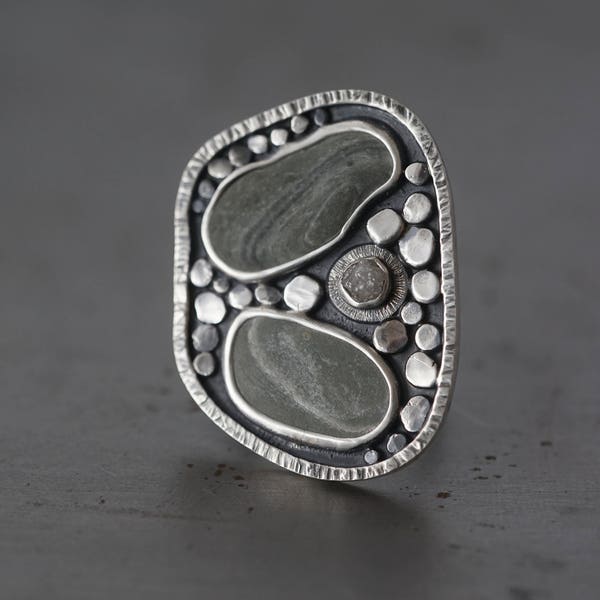 River rock ring, pebble and raw diamond ring, statement ring, unique jewellery, handmade ring, art jewellery, organic design, rough diamond