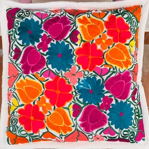 Mexican cover for cushion, traditional floral embroidery of Chiapas, gift idea for new home, Mexican decoration, made in Mexico.