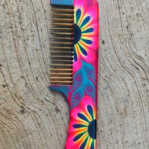 Mexican folk art in hand-painted copal wood, Oaxacan Alebrije comb, original Mexican comb, quinceañeras accessory